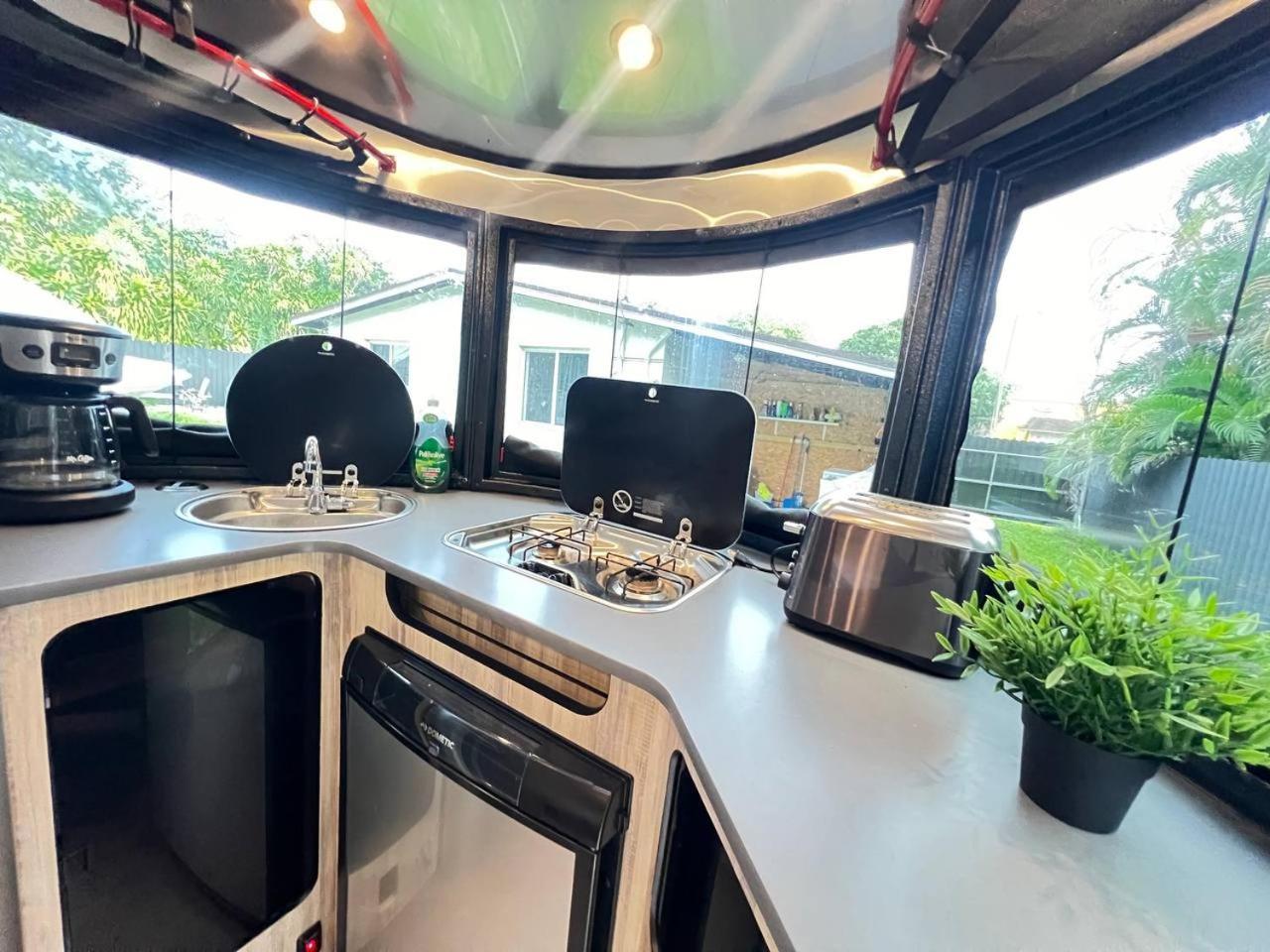 Work, Rest And Play: Wifi, Tv And Backyard Bliss Apartment Норт Маями Бийч Екстериор снимка